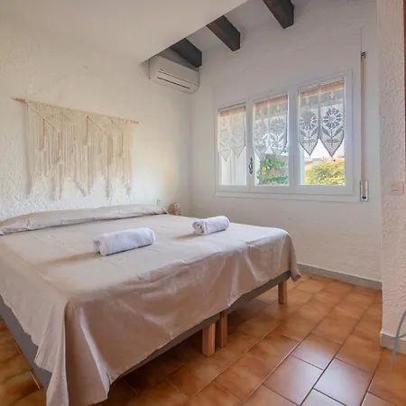 Bfa - R149 Alorda Con Piscina Comunitaria * Calafell